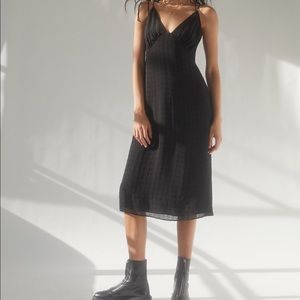 Aritzia Wilfred liberty midi dress